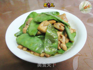 鸡腿肉丁炒扁豆的做法