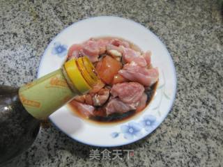 鸡腿肉丁炒扁豆的做法步骤：4