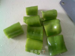 黑木耳青椒烧雷笋的做法步骤：3