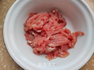 青椒蒜苔炒肉丝的做法步骤：1