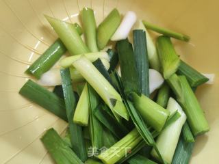 木耳鸡胸肉焖老豆腐的做法步骤：2