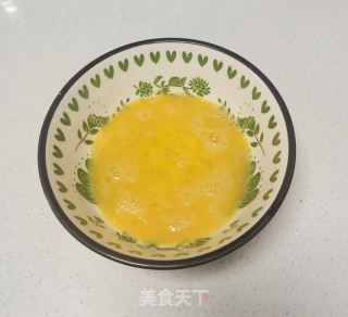 秋葵煎鸡蛋的做法步骤：1