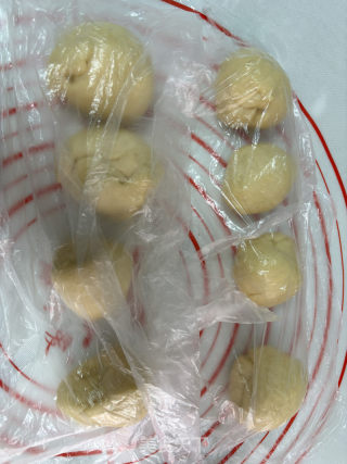咸香蓬松香肠卷的做法步骤：5
