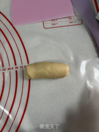 咸香蓬松香肠卷的做法步骤：7