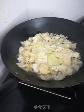 凉拌莲花白的做法步骤：2