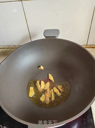 土豆烧鸡的做法步骤：2