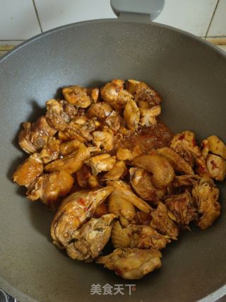 土豆烧鸡的做法步骤：7