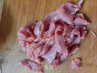 肉片拌蔬菜的做法步骤：1