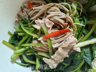 肉片拌蔬菜的做法步骤：12