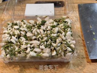 蒸芦笋槐花的做法步骤：2