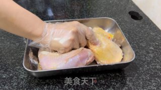 盐焗鸡腿的做法步骤：5