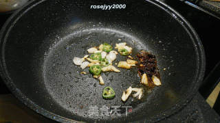 咸肉豆干炒豇豆的做法步骤：6