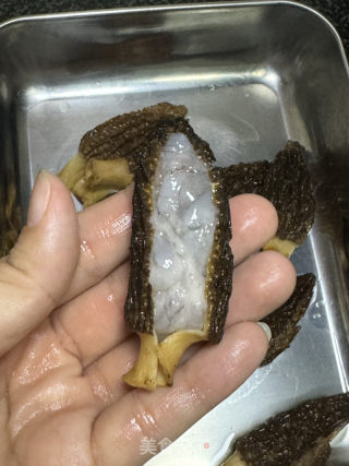 虾滑酿羊肚菌的做法步骤：3