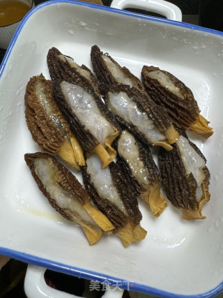 虾滑酿羊肚菌的做法步骤：4