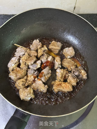 胡萝卜玉米排骨焖饭的做法步骤：4