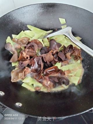 笋子木耳炒牛肉的做法步骤：6