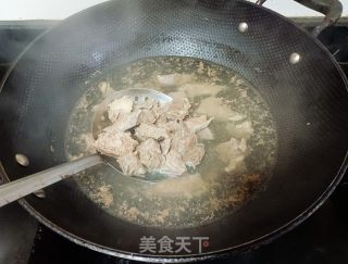 五香牛肉面的做法步骤：2