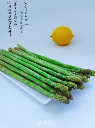 蒜香芦笋的做法步骤：1