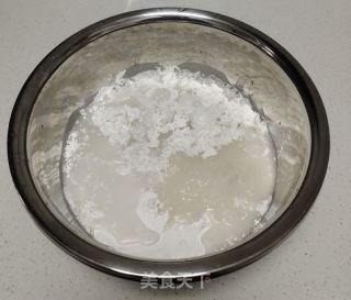 山楂馅驴打滚的做法步骤：1