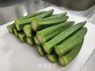 凉拌秋葵的做法步骤：1