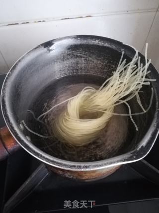 素汤米粉的做法步骤：2