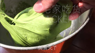 抹茶豆沙奶酪小餐包，口感超好、一次成功，非常适合新手练手的面包。的做法步骤：3