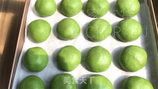 抹茶豆沙奶酪小餐包，口感超好、一次成功，非常适合新手练手的面包。的做法步骤：15