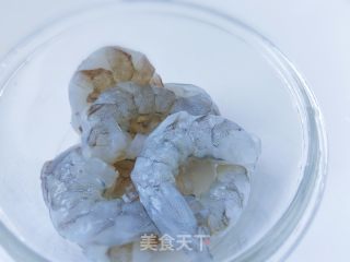 蒜香芦笋虾仁的做法步骤：3