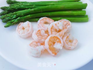 芦笋虾仁炒玉米的做法步骤：3