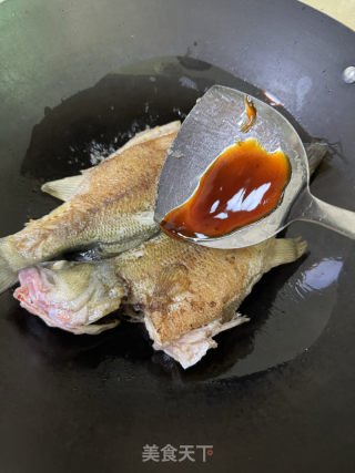 花甲焖鲈鱼的做法步骤：8