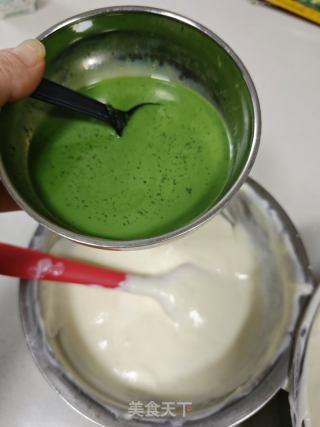 抹茶慕斯蛋糕的做法步骤：16