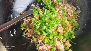 芋头炒饭的做法步骤：13