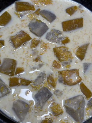 奶香芋头南瓜糖水的做法步骤：7
