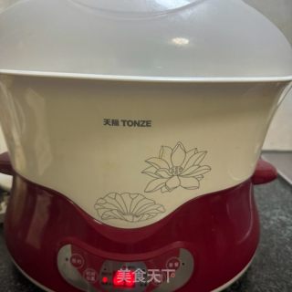 莲子鱼胶炖排骨的做法步骤：9