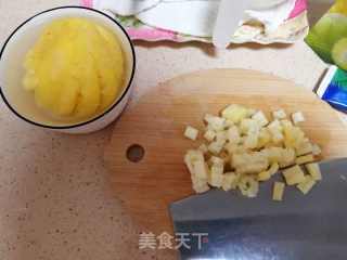 煎菠萝块的做法步骤：1
