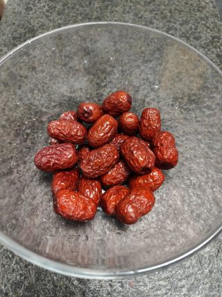 大黄米窝窝的做法步骤：1
