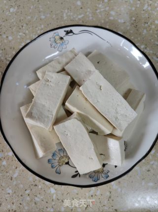 蚝油豆腐的做法步骤：1