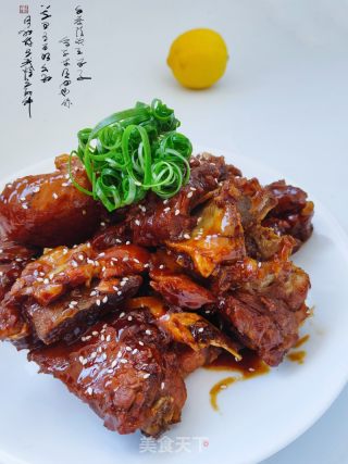 酱大骨头的做法步骤：1
