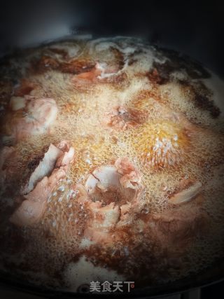 酱大骨头的做法步骤：5