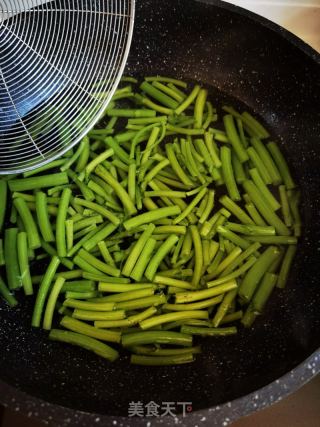 茼蒿两吃的做法步骤：15