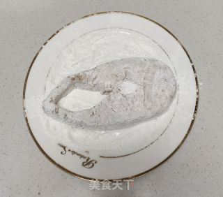 香煎马鲛鱼的做法步骤：2