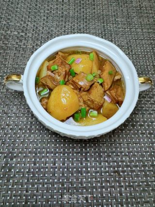 土豆焖羊肉的做法