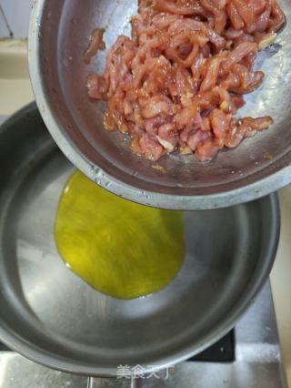 芹菜炒肉丝的做法步骤：6