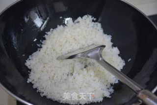 家常蛋炒饭的做法步骤：4