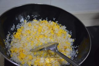 家常蛋炒饭的做法步骤：6
