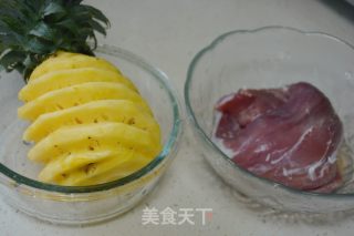 菠萝咕咾肉的做法步骤：1
