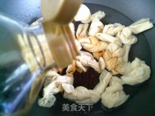 大头菜丝烧百叶结的做法步骤：6