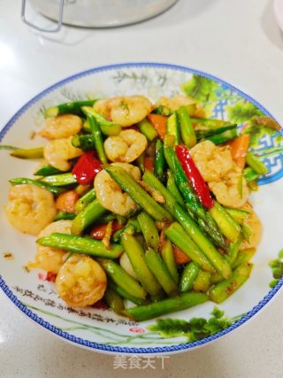 虾仁炒芦笋的做法