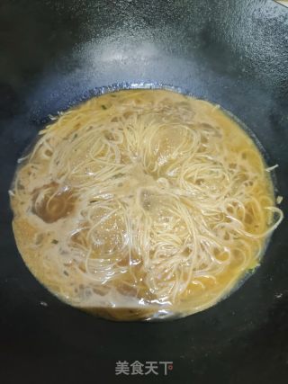 沙茶牛肉面的做法步骤：7