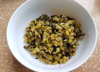 雷笋蚕豆炒雪菜的做法步骤：1